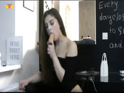 Sex-Michelle сосёт дилдо-5