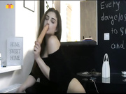 Sex-Michelle сосёт дилдо-5