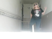 aniutkamau 1 в подъезде частное видео