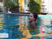 SweetButtocks (в бассейне)