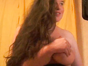 marymedved20 Ласкает большие сиськи и сосет