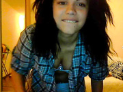 красавица рунетка xxsweet69xx извивается в стриптизе