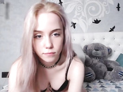 BLONDE