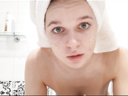 MashaTraHtor в душевой