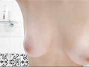 MashaTraHtor в душевой