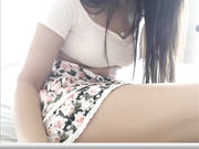 Американская молоденькая шлюшка. молоко не обсохло еще.