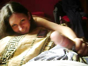 Сучка любит отсасывать