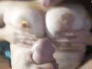 joeyjen кончает на лицо грудь