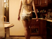 Алина на кухне