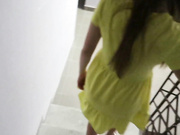 anabel054 сосет и трахается в подъезде