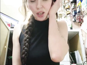 Cute Anya на работе без трусиков