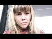 VaniLLa_sexy ласкает себя в машине-12