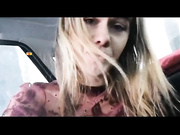 VaniLLa_sexy ласкает себя в машине-13