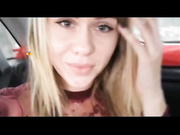 VaniLLa_sexy ласкает себя в машине-13