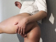 Брюнетка с шикарной попой и сочной киской