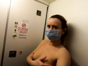 MissMotivated (в туалете самолета)