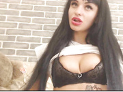 Красотка в чулках и очках