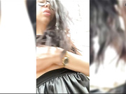 Vero_nika на улице,сквиртует