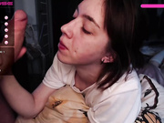 Reqwerer сосет большой член