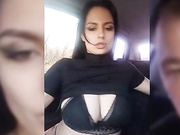 SEXY DAMA в машине