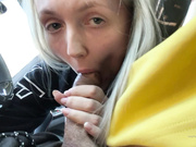 Sia siberia делает минет в машине