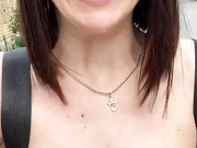 Тёлка за токены гуляет по улице топлесс, ч.2