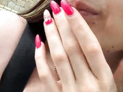 Тёлка за токены гуляет по улице топлесс, ч.2