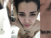 KateFatiadis в ванной