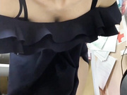 Cute-Anya шлёпает себя на работе