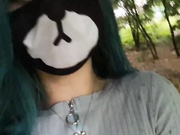 Amallllia дрочит в парке