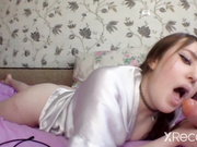 Pornhubovna - вылизывает дилдо