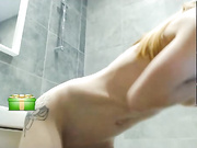 LittleJenn69 разделась в танце