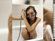 KiKas__so в ванной