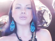 Escada - в миниатюрную девочку большим членом в очко.