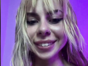 Your-Alice - киска крупным планом