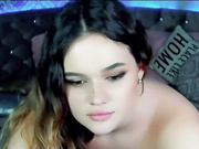 BabeDiva разделась и встала раком