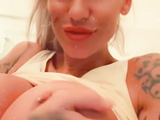 Lillyfeesquirt onlyfans