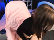 Lima-Soul одевает рваные колготки