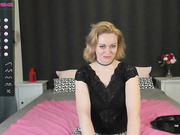 Mia__bond