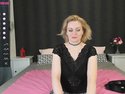 Mia__bond
