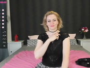 Mia__bond