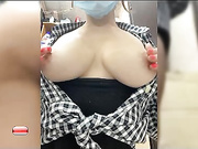 Cute-Anya обнажает грудь на работе-3