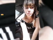 VaniLLa_sexy ласкает себя в машине-23