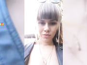 VaniLLa_sexy ласкает себя на прогулке