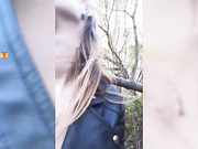 VaniLLa_sexy ласкает себя на прогулке