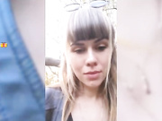 VaniLLa_sexy ласкает себя на прогулке