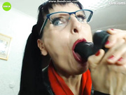 Блядь-TV представляет тетя Вика отсос