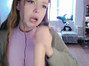 Kiska-Sofia берет в ротик-2