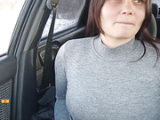 Kisunia26 сосет в машине