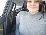 Kisunia26 сосет в машине